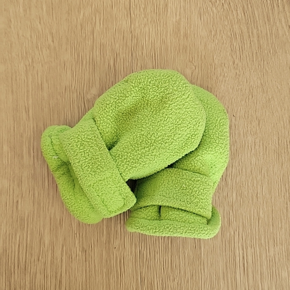 Size large infant mittens